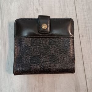 LOUIS VUITTON Damier Ebene Compact Zip Wallet